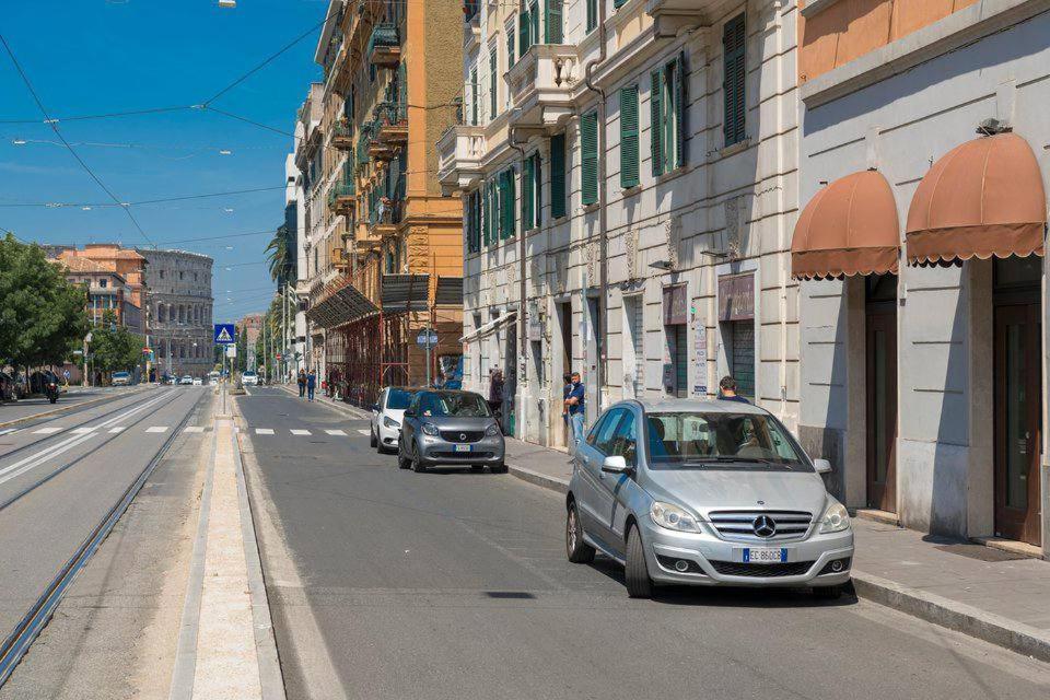 Colosseo Loft Con Jacuzzi Apartamento Roma Exterior foto